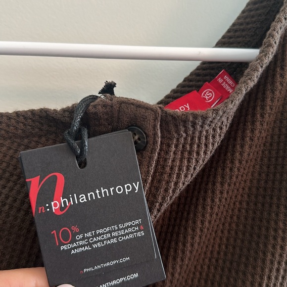 New with tags! N: Philanthropy waffle knit, long sleeve top. Size XS! - Picture 5 of 6